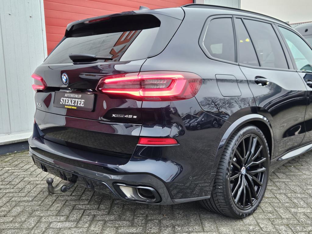 BMW X5 xdrive45e m-sport | achterasbesturing | trekhaak | luchtvering