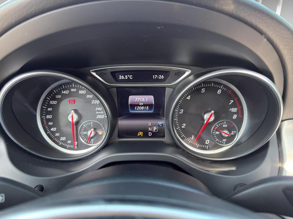 Mercedes-Benz Cla shooting brake 180 business solution amg night upgrade