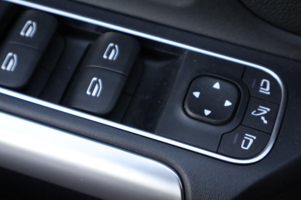 Mercedes-Benz Gla-klasse amg 35 4matic i panoramadak i mbux l spiegelpakket