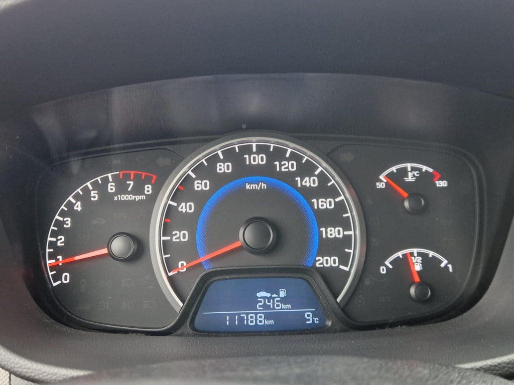Hyundai I 10 1.0i comfort | carplay | bluetooth | cruise control | navigati