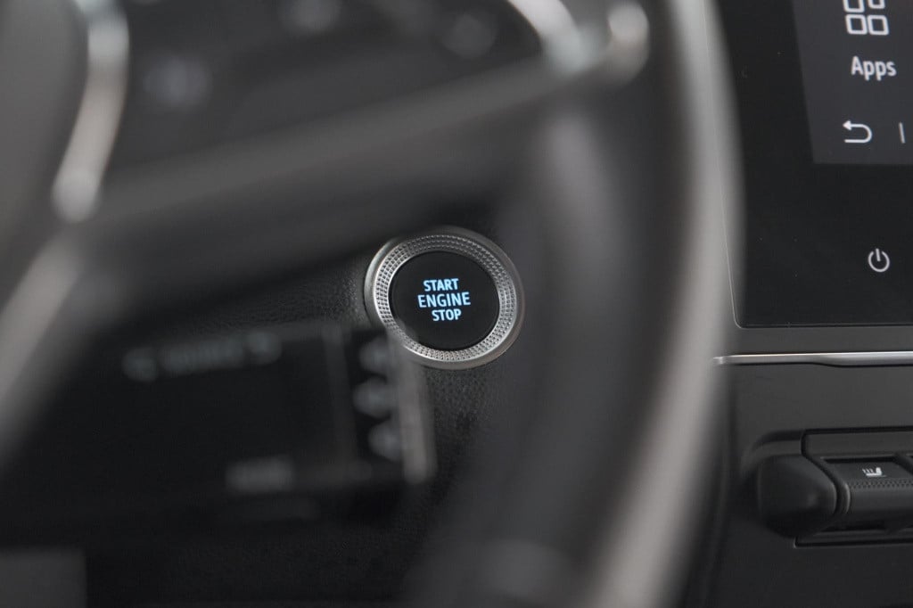 Renault Captur 1.6 e-tech plug-in hybrid 160 intens | trekhaak | camera | n