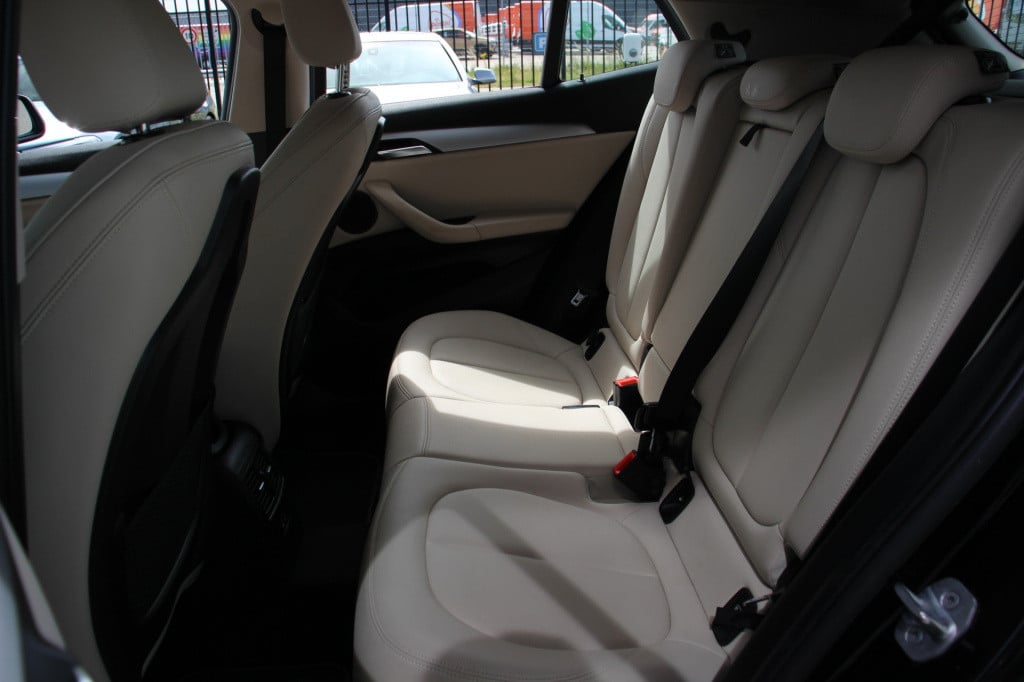 BMW X2 sdrive18i executive | leder | achteruitrijcamera | navi |