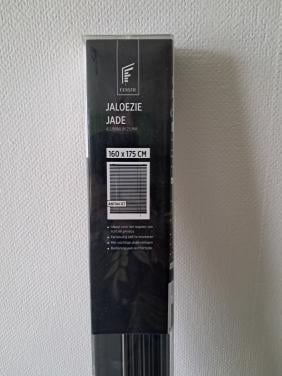 Te koop nieuwe jaloezie