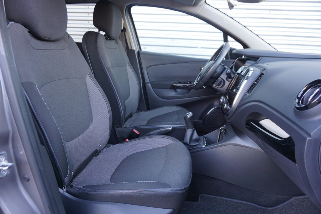 Renault Captur 0.9 tce dynamique airco / navi / parkeers. / lm velgen / tre
