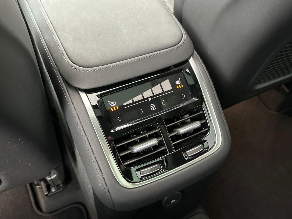 Volvo XC90 t8 455pk recharge ultra dark| b&w audio| trekhaak| luchtvering