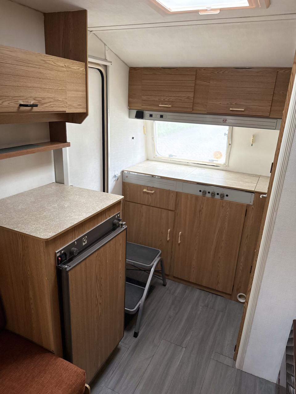 Kip Greyline KG 40 EK inclusief voortent