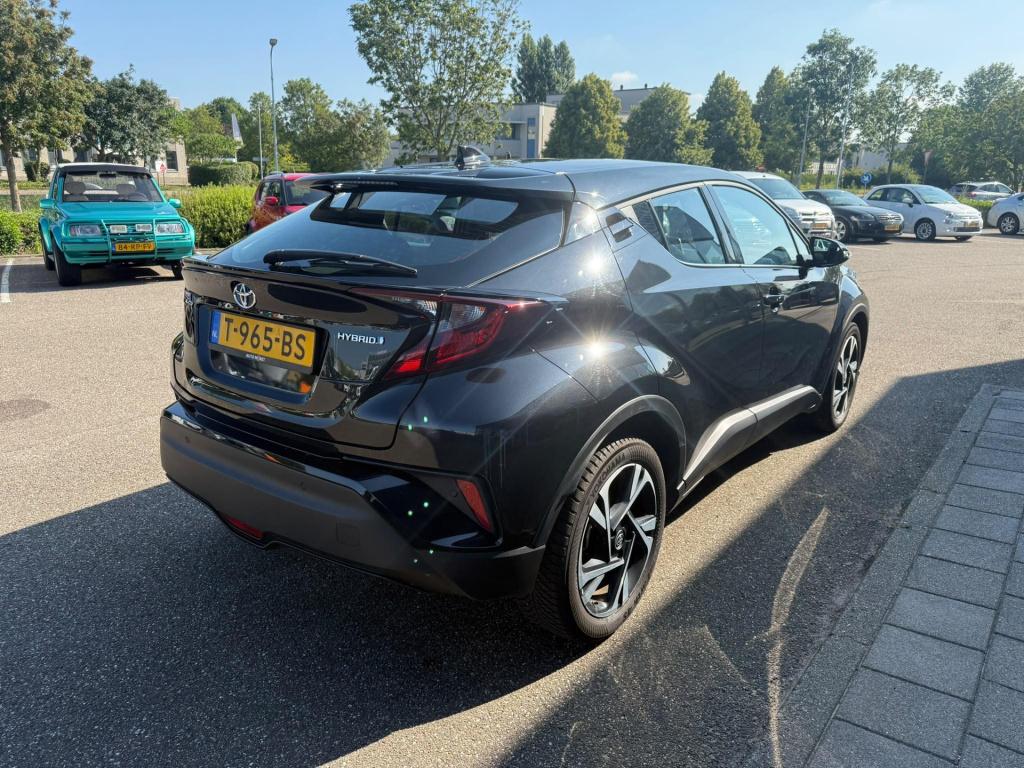 Toyota C-hr 1.8 hybrid dynamic
