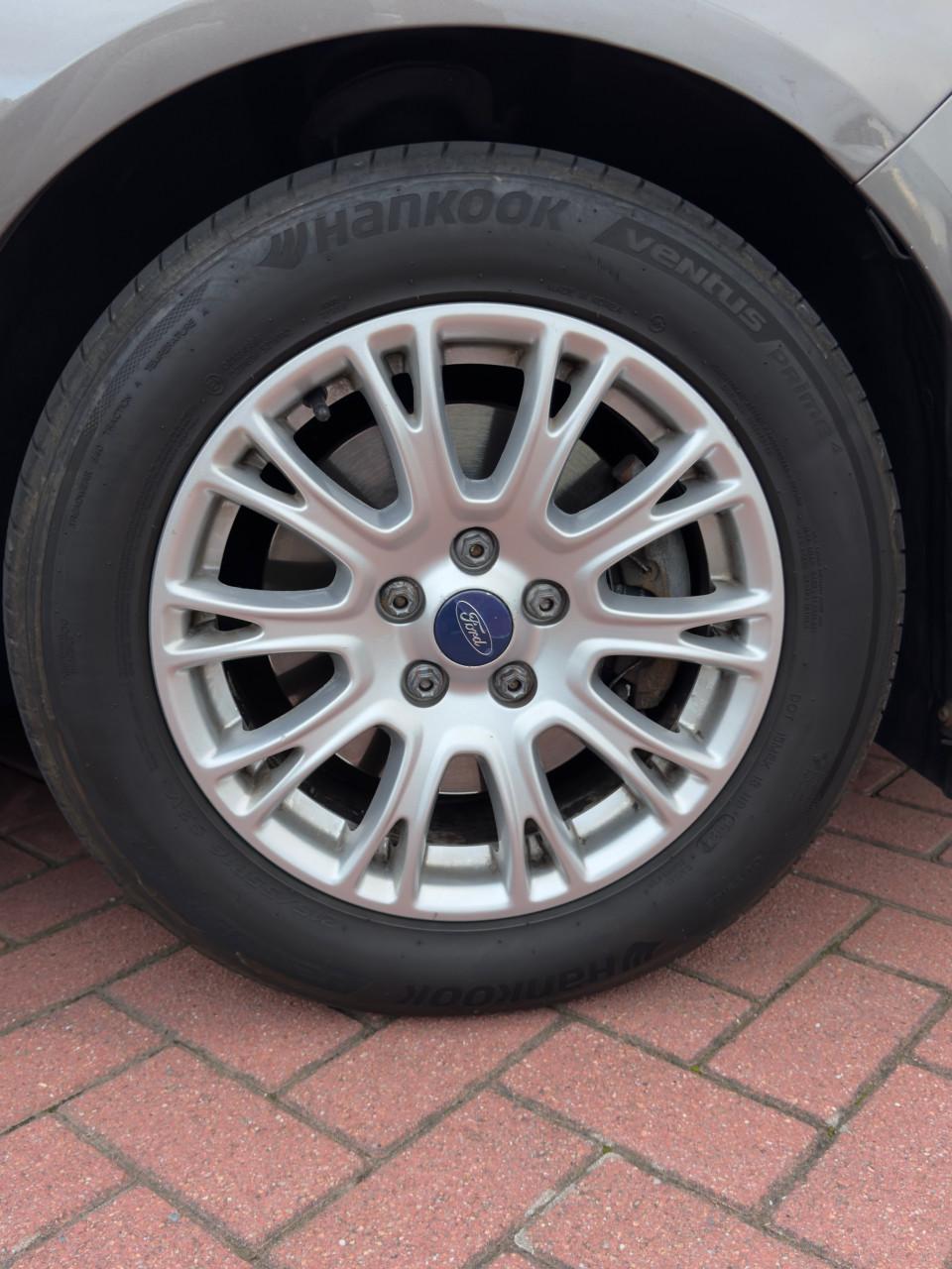 Ford Focus 16 inch lichtmetalen velgen + banden