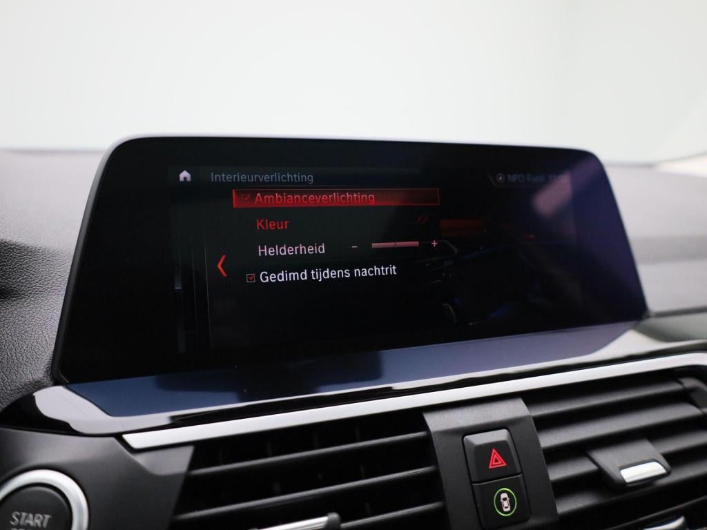 BMW X3 xdrive30e (135 kw) | automaat | panoramadak | trekhaak 2.000 kg | st