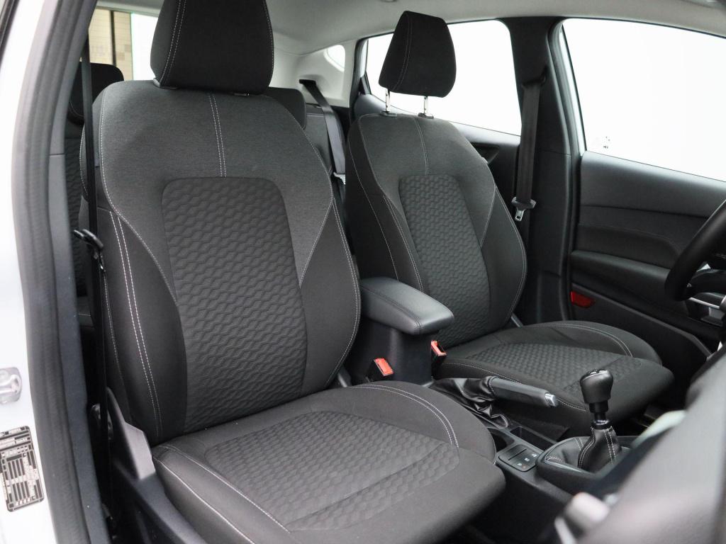Ford Fiesta 1.0 ecoboost hybrid titanium | parkeer sensoren | cruise contro