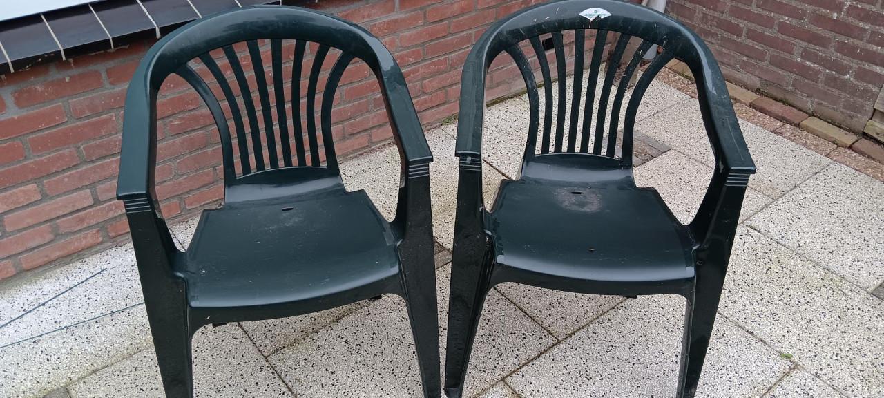 2 GROENE TUINSTOELTJES