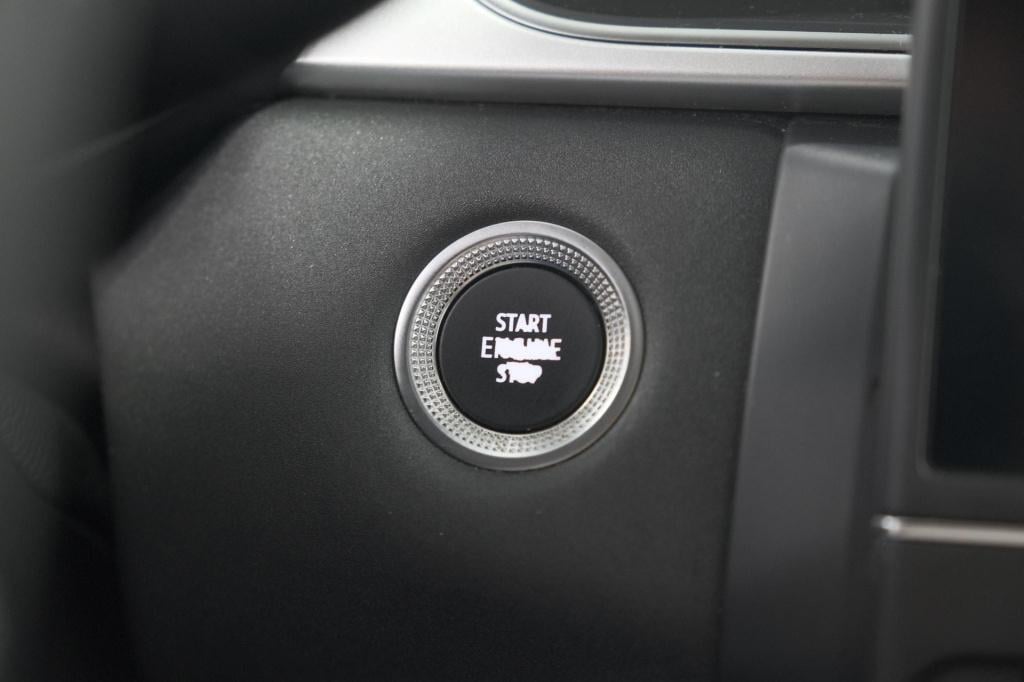 Renault Captur 1.0 tce 100 intens | camera | navigatie | parkeersensoren | 