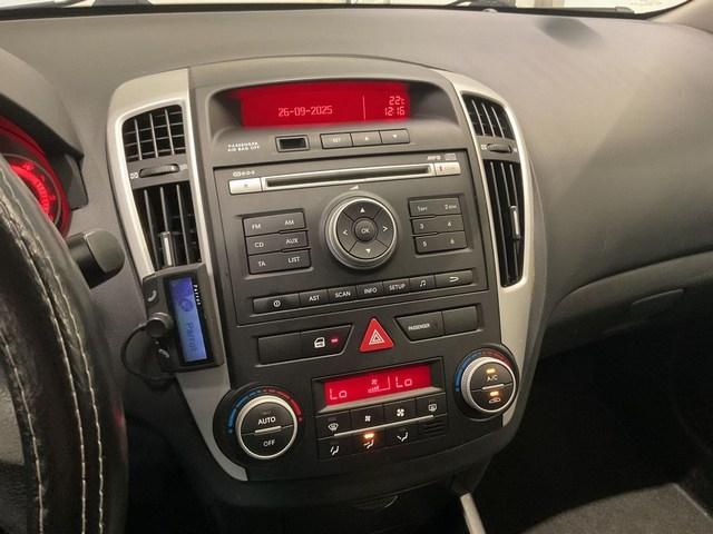 Kia Cee'd 1.4 cvvt x-ecutive clima | cruise | bluetooth | nap | 110 pk etc.