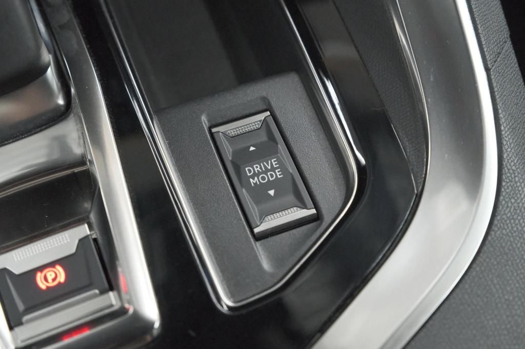 Peugeot 3008 1.6 plug-in hybrid 225 allure | camera | dodehoekdetectie | na
