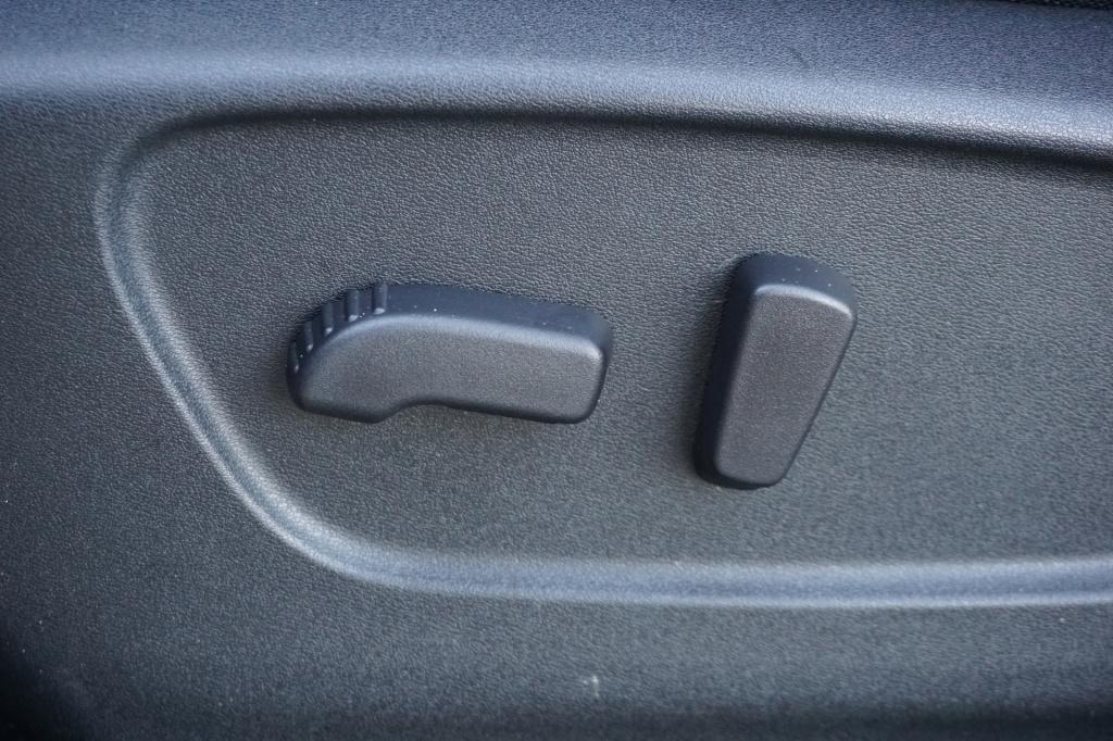 Nissan Qashqai 1.2 tekna - automaat / climate / navi / cruise / leder / cam