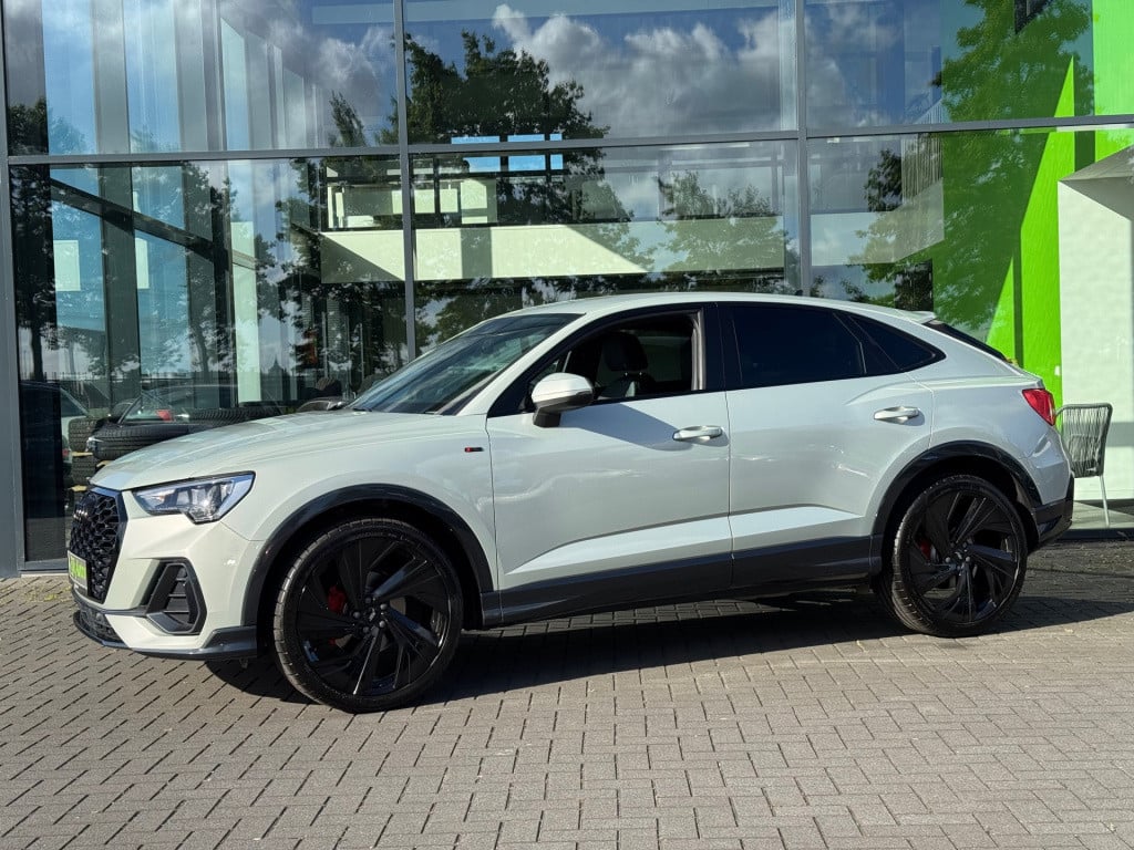 Audi Q3 sportback 35 tfsi pro line * camera * leer * carplay * black pack