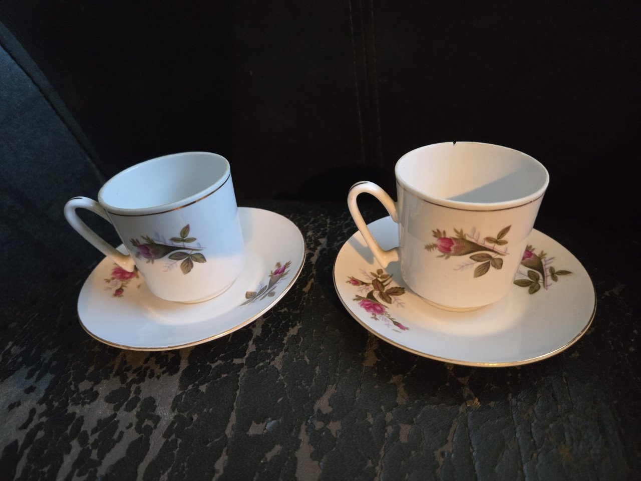2 espresso/mokka kop en schotel van Chinees porselein.