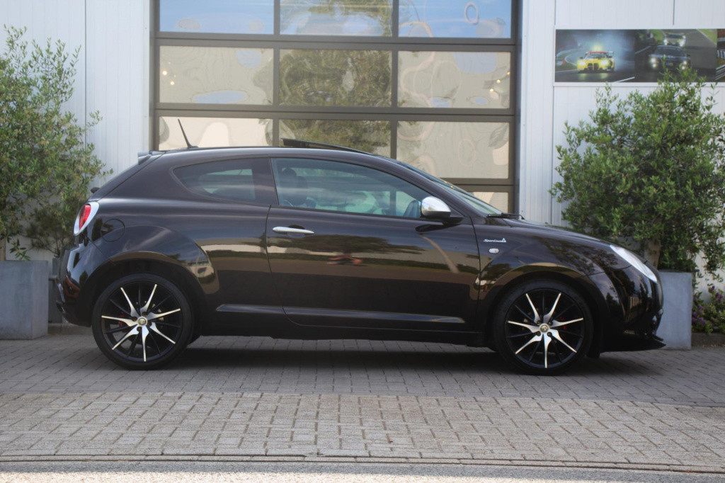 Alfa Romeo MiTo 0.9 twinair sportiva - leder - navi - pano - 18inch - org n