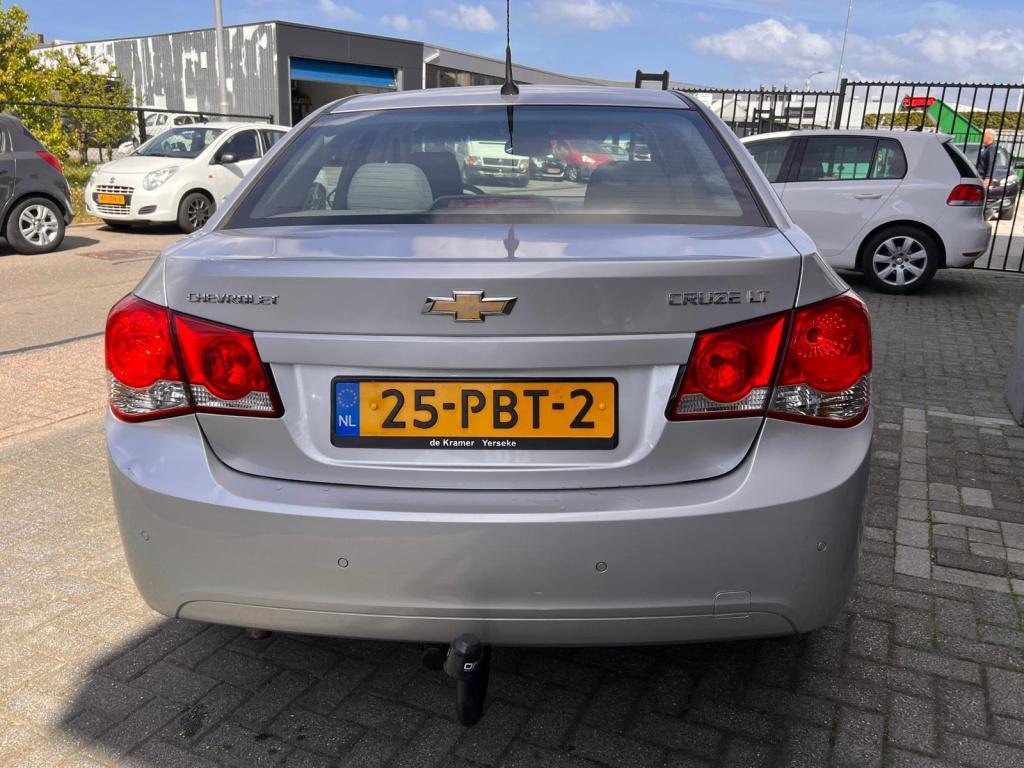 Chevrolet Cruze 1.8 lt