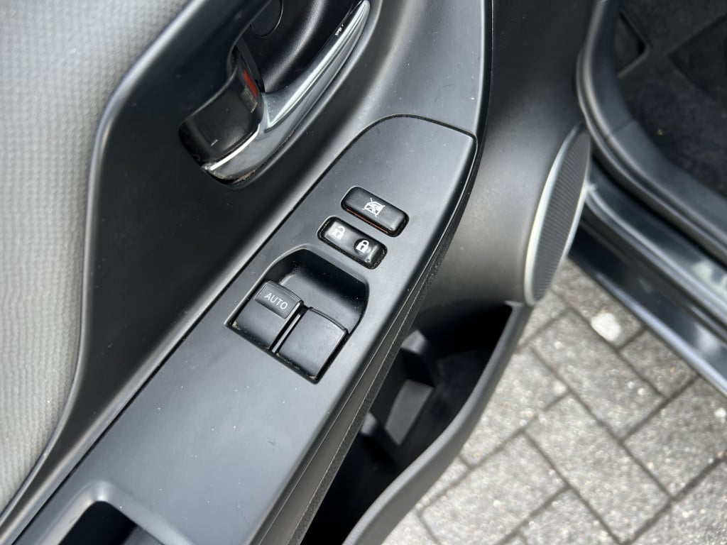 Toyota Yaris 1.5 hybrid lease