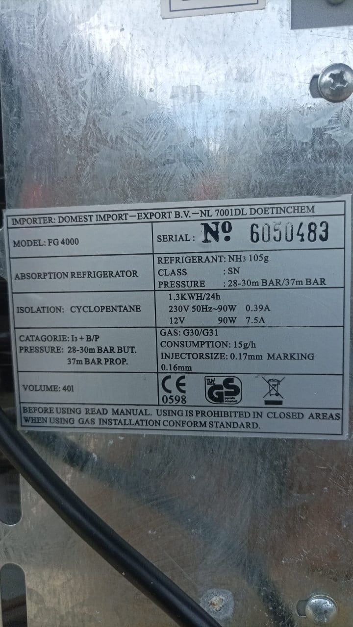 Koelbox 40 liter (werkt op gas, 12V en 230V)