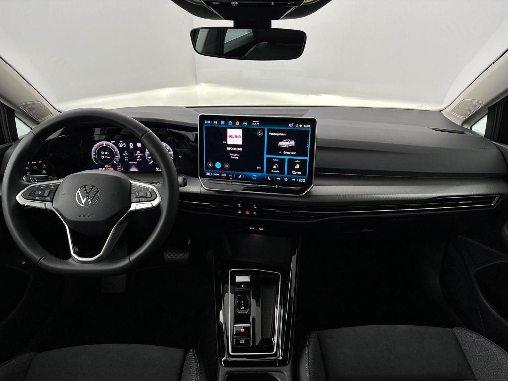 Volkswagen Golf 1.5 style edition 204 pk plug in hybride