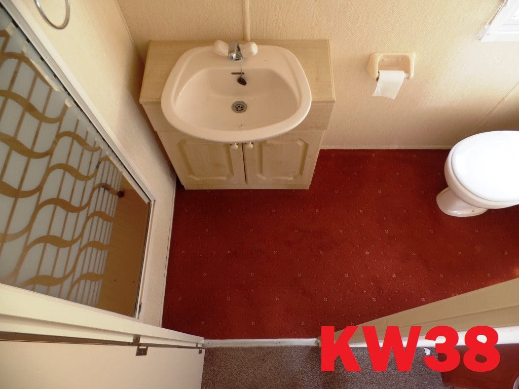 Keurige Willerby Granada met dubbel glas, CV en extra stahoogte te koop