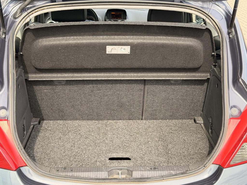 Opel Corsa 1.4-16v cosmo | radio | climate control | half leder |
