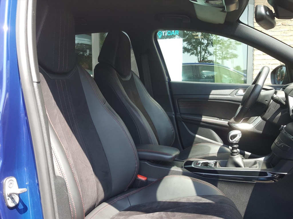 Peugeot 308 gt 1.6 turbo-205pk navigatie | full-led | alcantara | trekhaak 