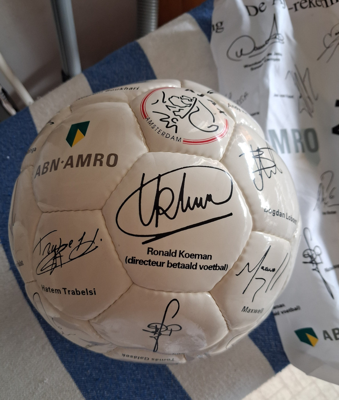 Ajax tas met 2 handtekeningen voetballen