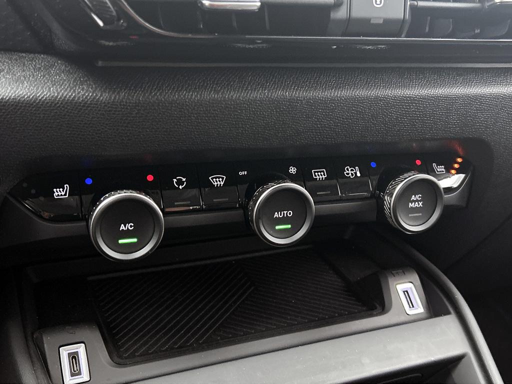 Citroen C4 130 pk shine | rijklaar | head-up display | 360 camera | stoelve