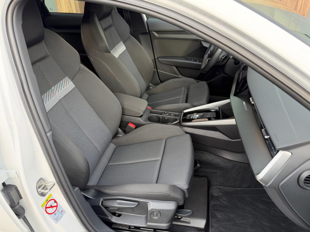 Audi A3 limousine 35 tfsi 150pk s-tronic advanced | camera | adap. cruise |