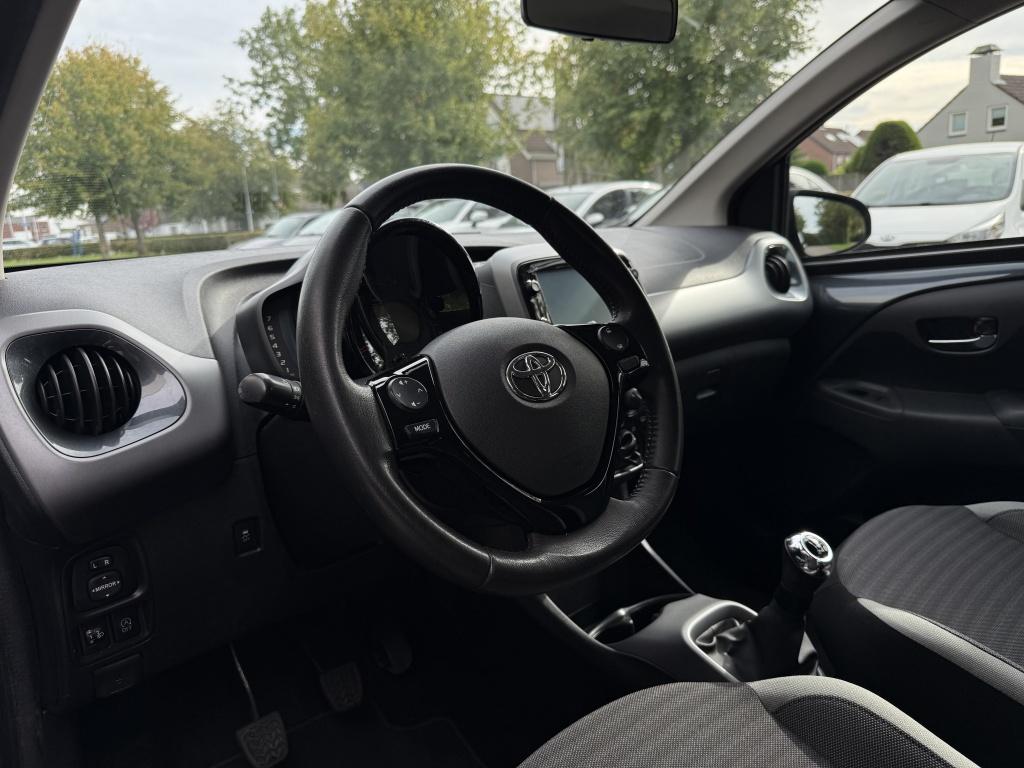 Toyota Aygo 1.0 vvt-i x-play - carplay - android auto -