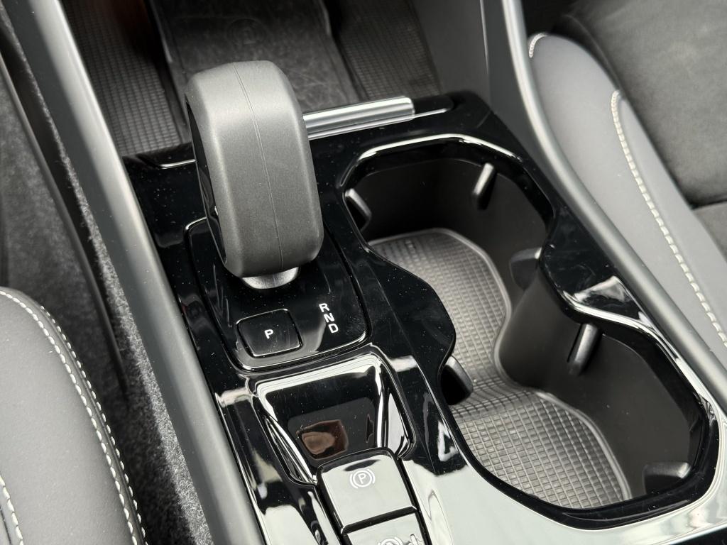 Volvo XC40 t5 262pk recharge ultimate dark| panodak| adap.cruise| camera| e