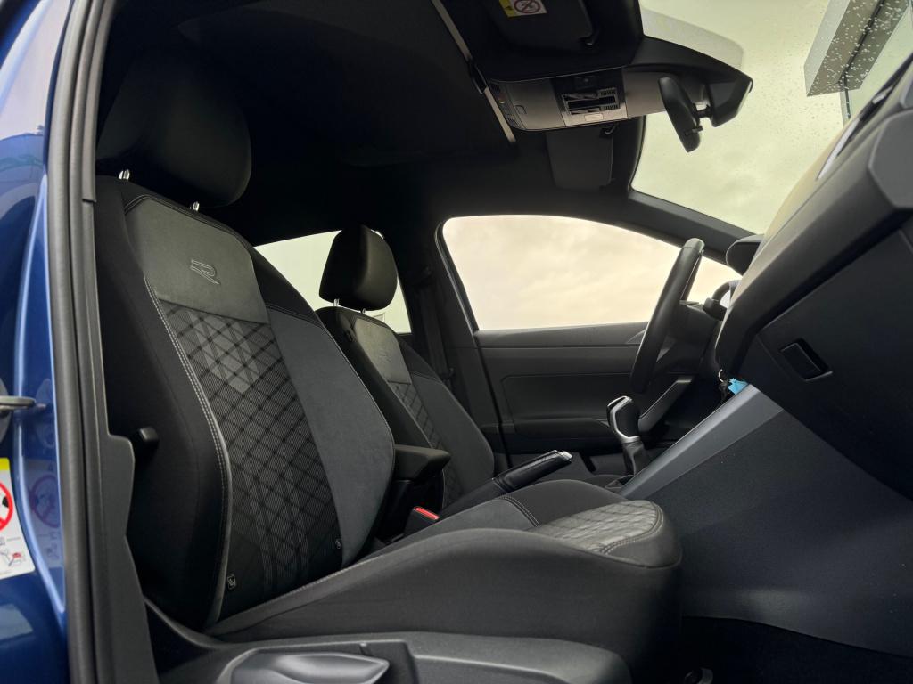 Volkswagen Taigo 1.0 tsi r-line * panoramadak * camera * led * clima