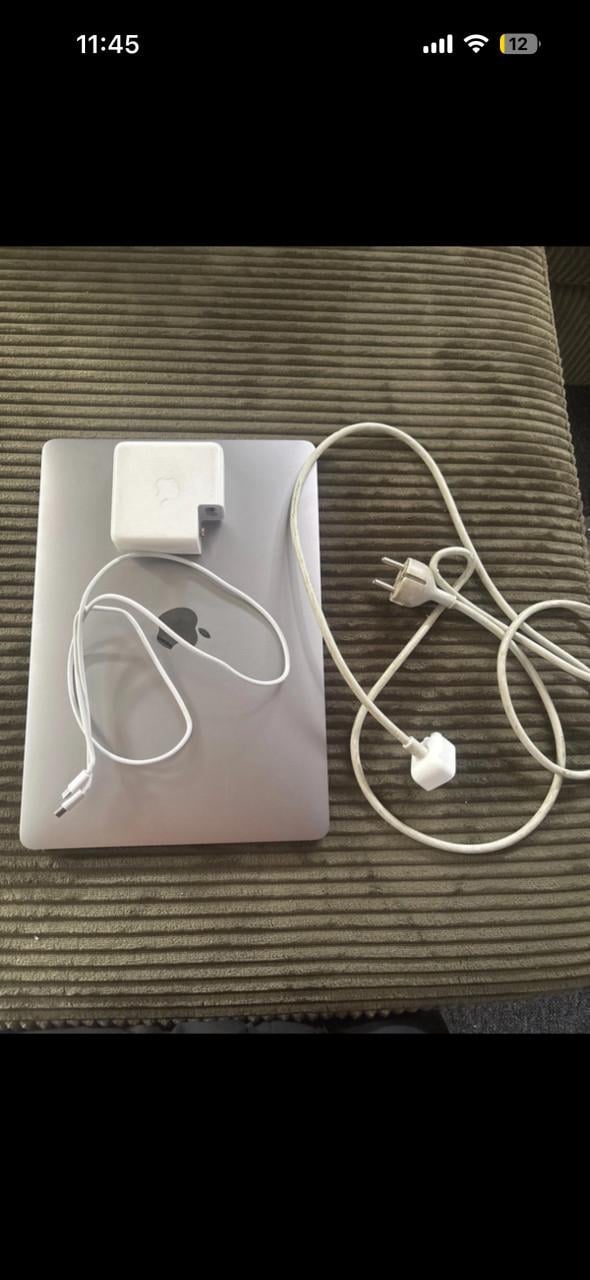 Macbook Pro 13-inch (2017)