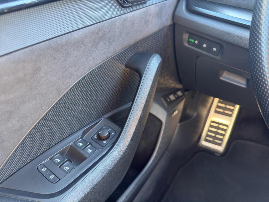 Skoda Octavia combi 1.4 tsi rs iv phev business | pano | head-up | led | st