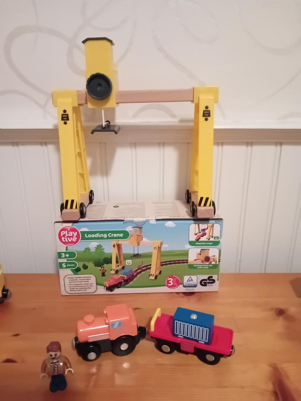 Houten rails/ weg met trein en heel veel extra's
