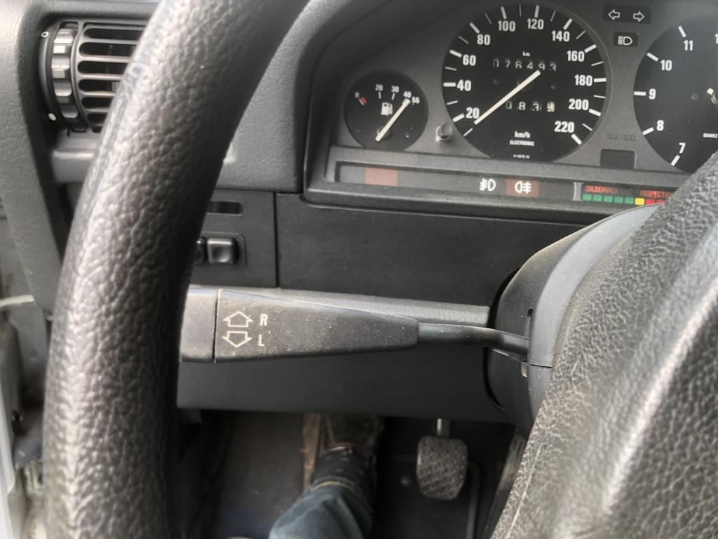 BMW 3-serie 318i 90pk sedan e30