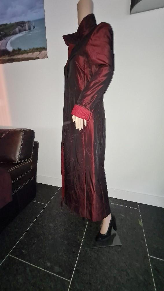 Rena Lange: Lange bordeaux jas LOVE LOVE LOVE maat 36