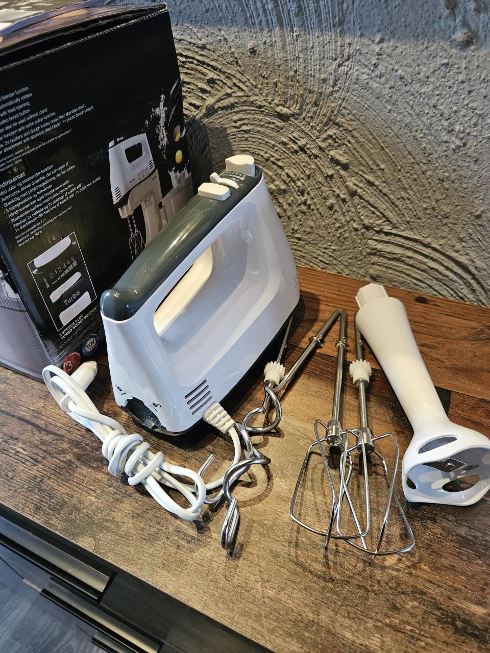 SilverCrest Handmixer Set met veel accessoires - Zo goed als nieuw!