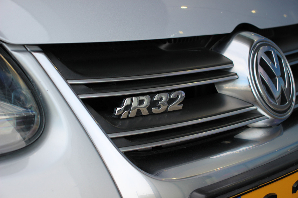 Volkswagen Golf 3.2 r32 | navi | xenon | dsg | 250pk | youngtimer