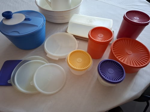 Set tupperware