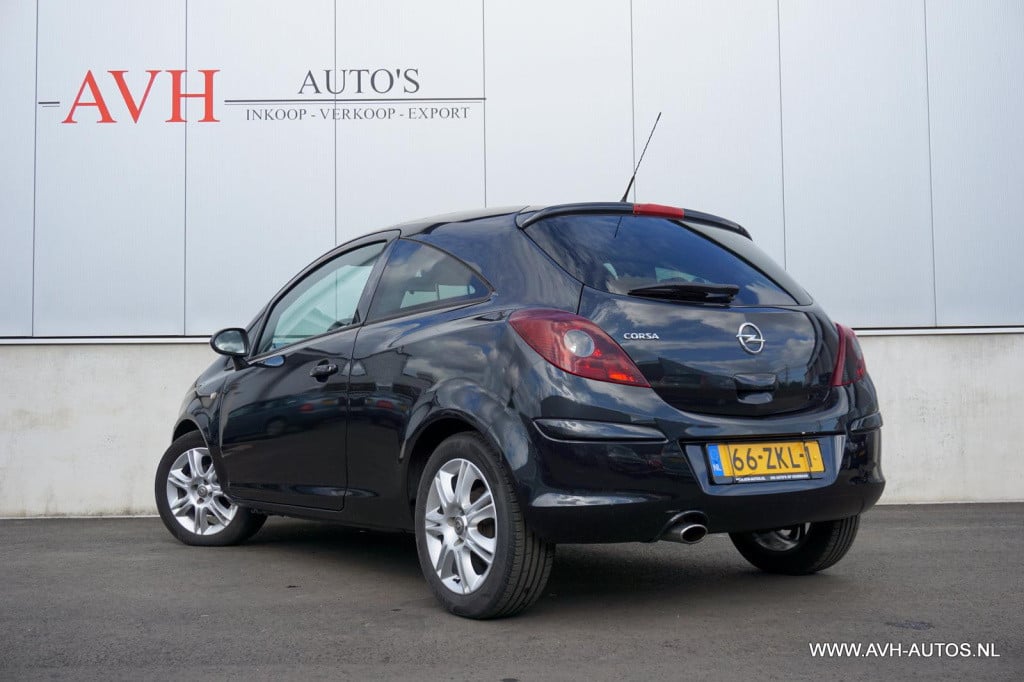 Opel Corsa 1.2 ecoflex anniversay edition lpg