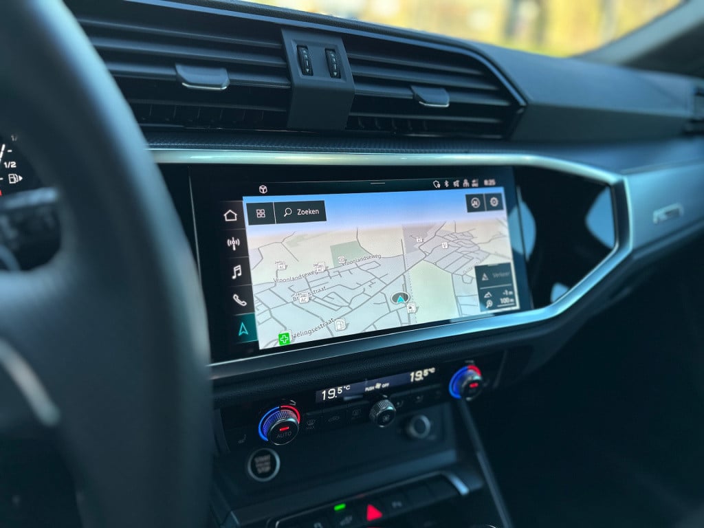 Audi Q3 sportback 45 tfsie s-line | keyless | dode hoek | adapt. cruise | e
