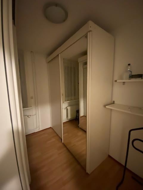 Kledingkasten met schuifdeuren en spiegels