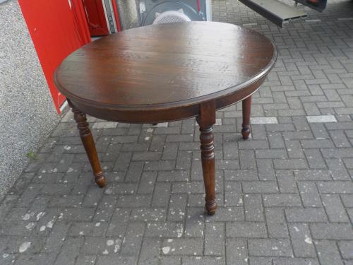 Massieve koloniaanse eettafeldiameter 120 cm in zeer goede staat koopje