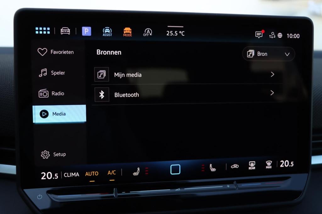 Volkswagen T-roc 1.5 etsi r-line first edition 150pk dsg7