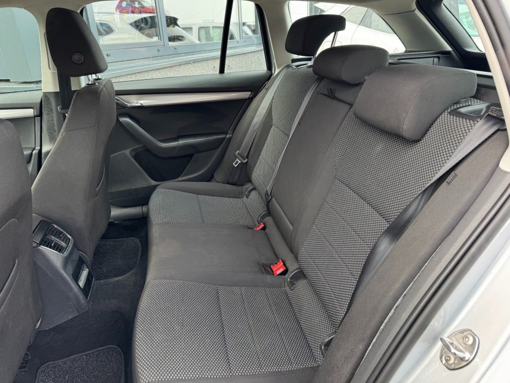 Skoda Octavia combi 1.2 tsi greentech ambition businessline
