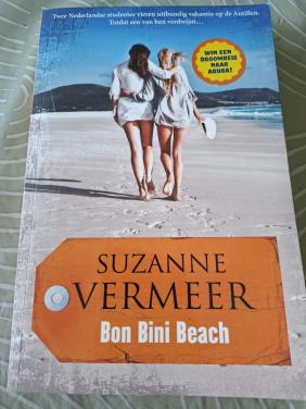 Boek Bonbini Beach - Suzanne Vermeer (goede staat)